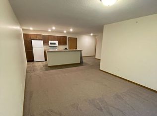 2805 Cardinal Ave #206, Faribault, MN 55021