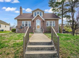 240 N Main St, Waterloo, IL 62298