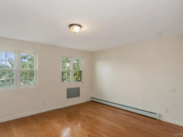 2284 Atlantic Avenue image 7 of 20