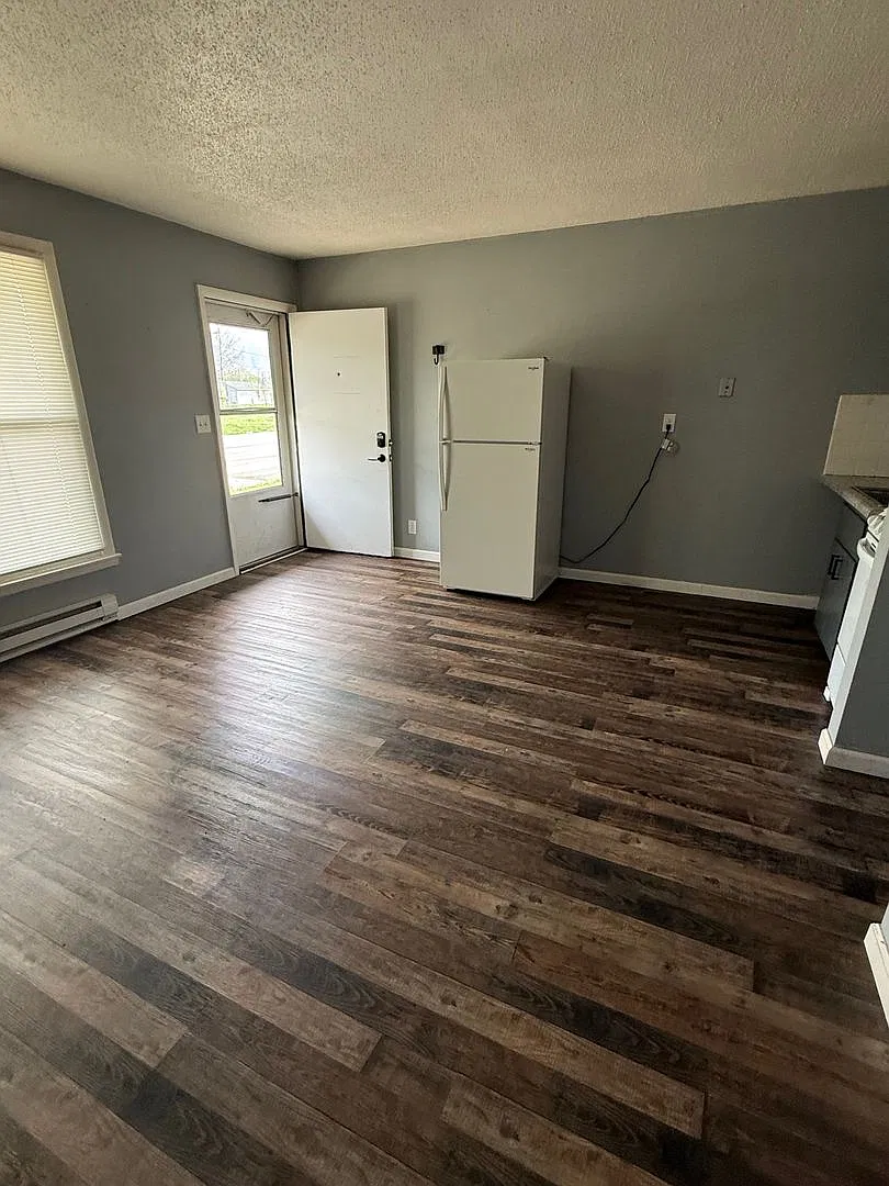 1301 W 14th St — Photo 3