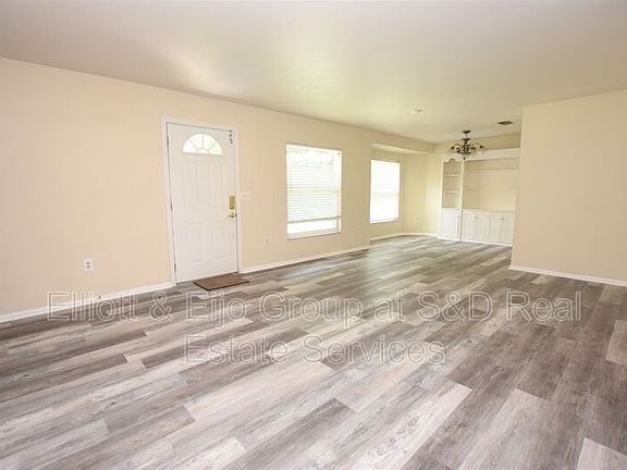5th image of 561 Lake Bonny Dr