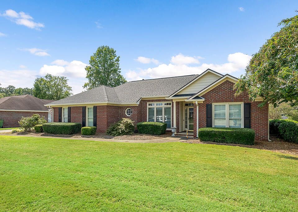 1st image of 6813 Shamrock Ln