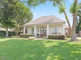 18436 Plantation Blvd, Prairieville, LA 70769