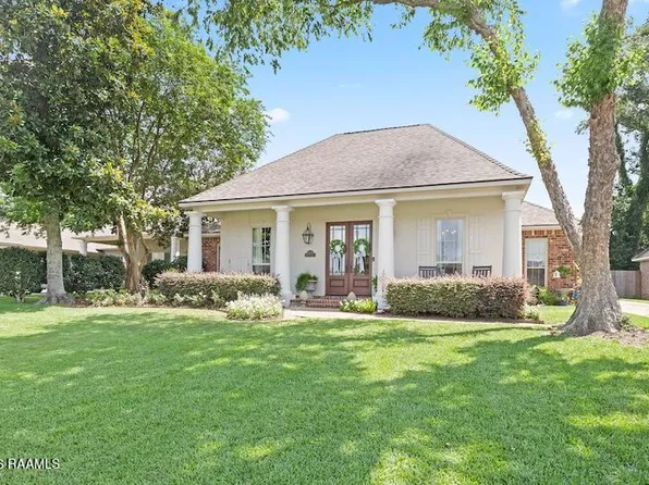 18436 Plantation Blvd, Prairieville, LA 70769