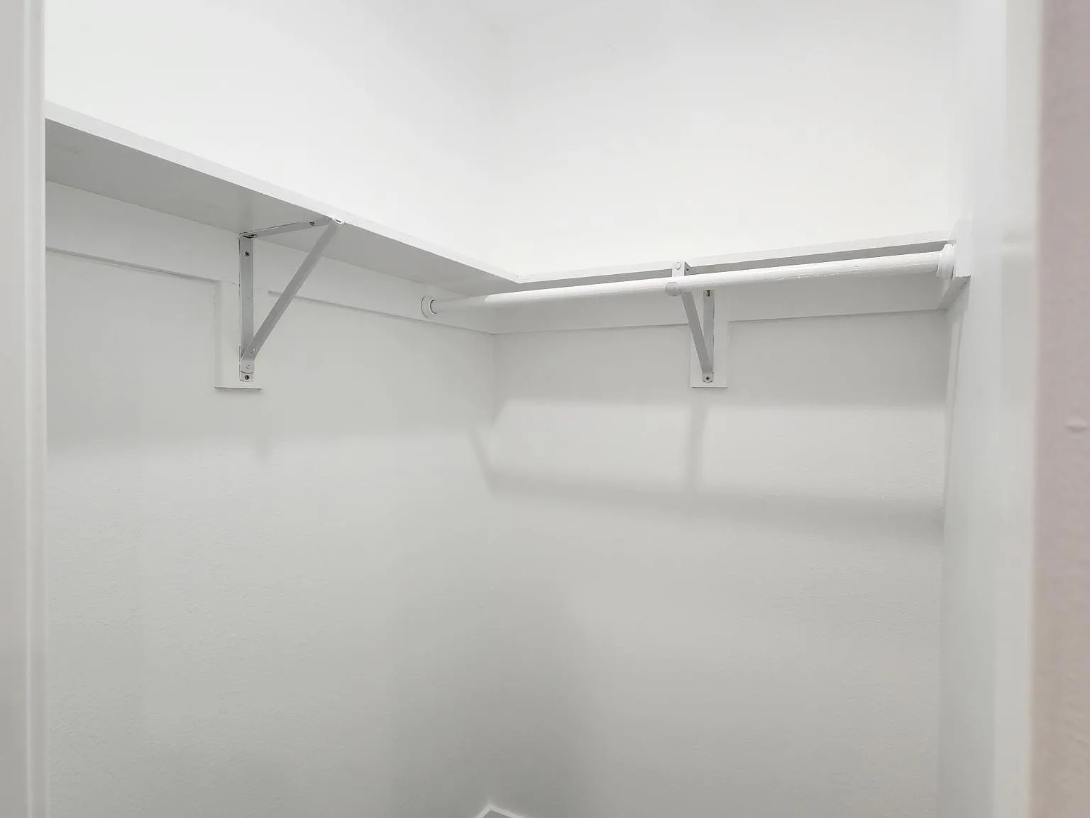 3 bed, 1000 sqft, $3,250 — Photo 3