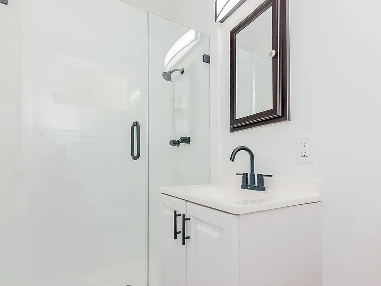Pullman Lane Residences — Photo 22