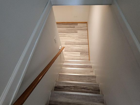 4th image of 7723 Scofield Ct