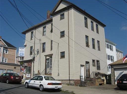 2nd image of 608 Summer St