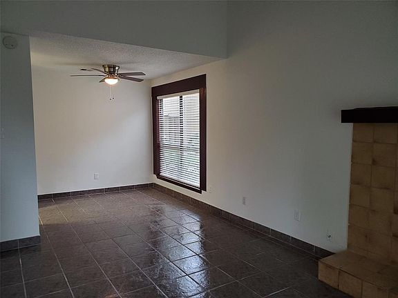 5th image of 9373 Pagewood Ln #9373