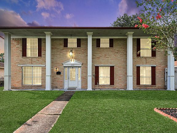 3rd image of 10602 Sagebriar Dr