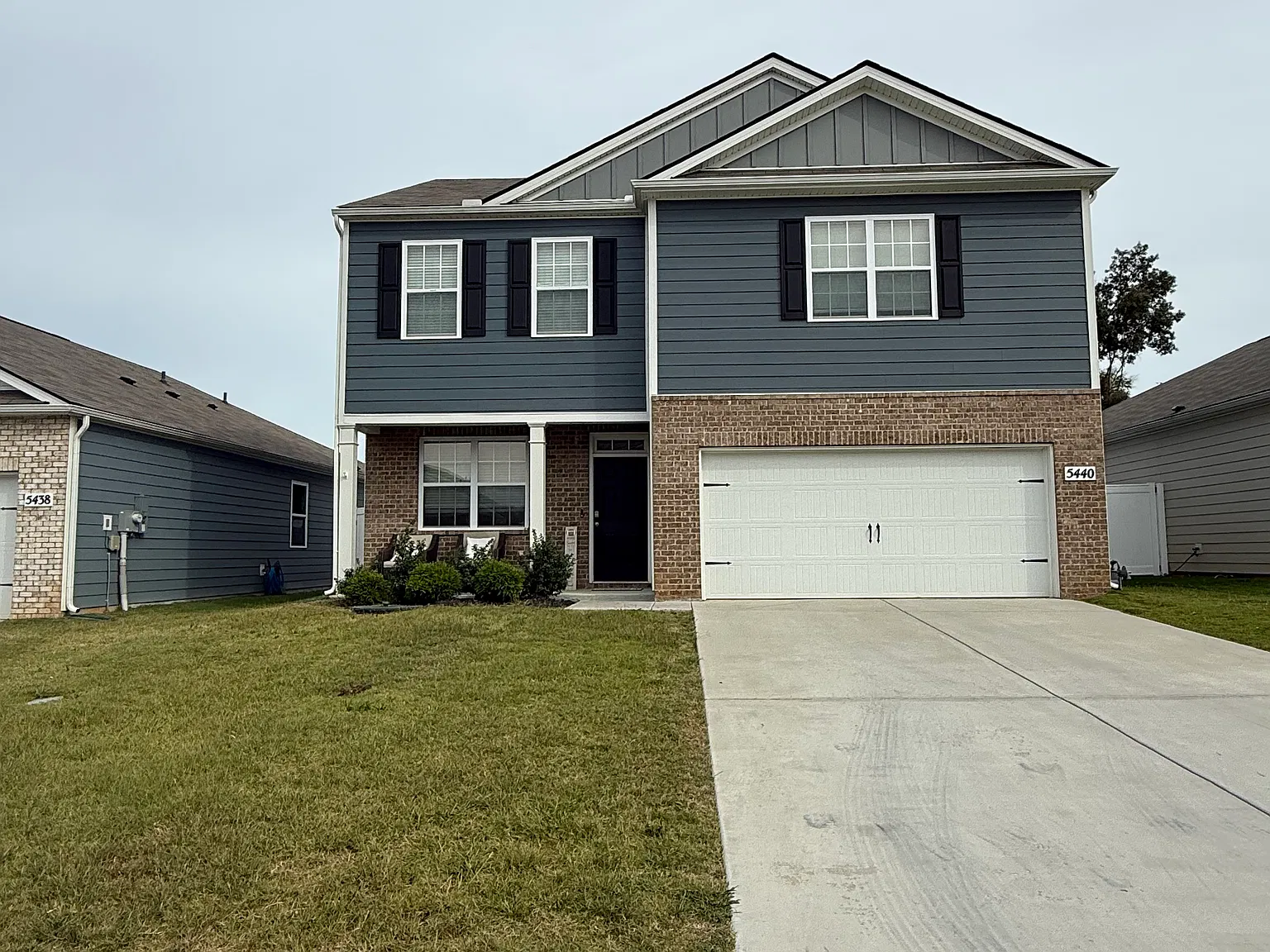 4 bed, 2.5 bath, 2250 sqft, $2,500 — Photo 4