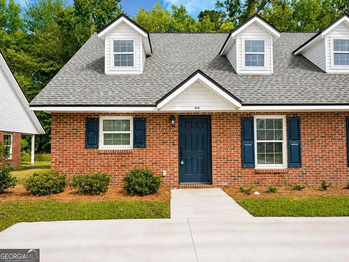3 bed, 2.0 bath, 1500 sqft, $1,750 — Photo 1