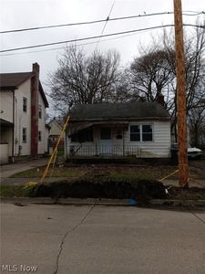 762 La Follette St, Akron, OH, 44306