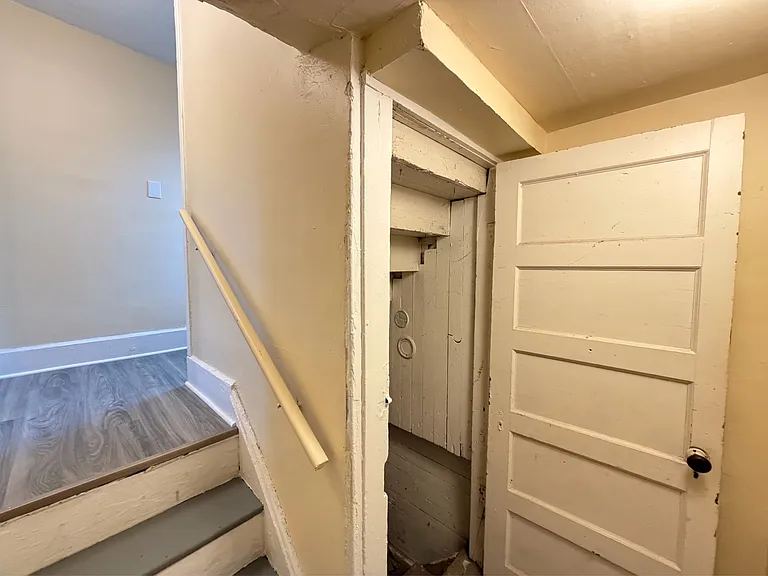125 Edison Ave — Photo 10