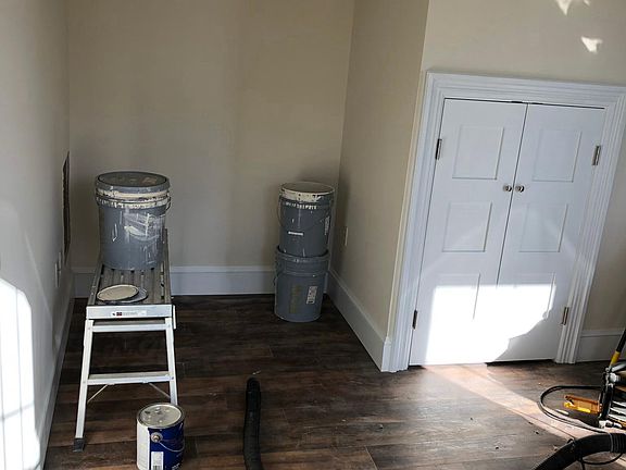 3rd image of 402 Hodgson St #D