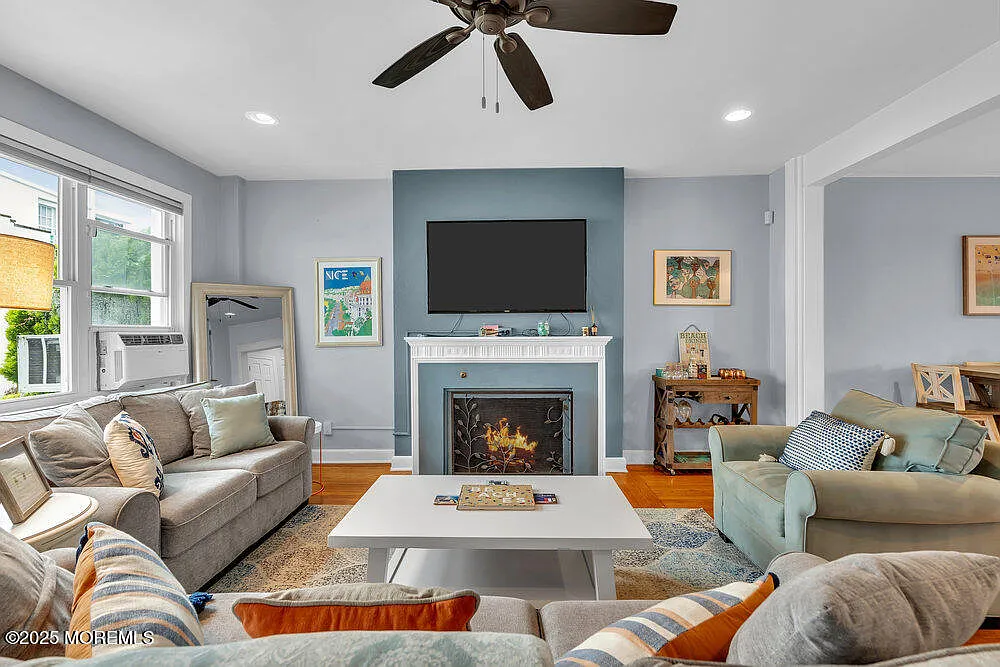 3 bed, 2.5 bath, 1434 sqft, $2,900 — Photo 1