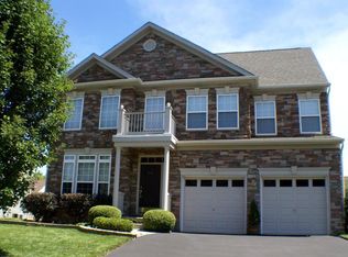 215 Topaz Cir, Dover, DE 19904
