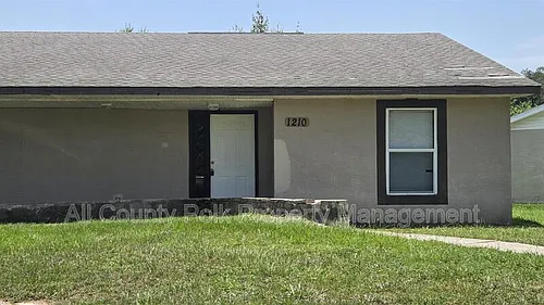 1210 Fairway Dr Photo 1