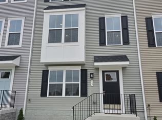 33 Oasis Ave, Ranson, WV 25438