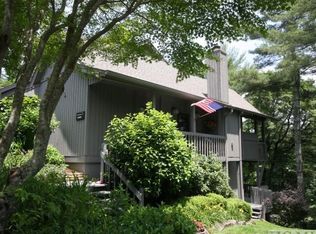 125 Fairway Villas Dr #B, Sapphire, NC 28774
