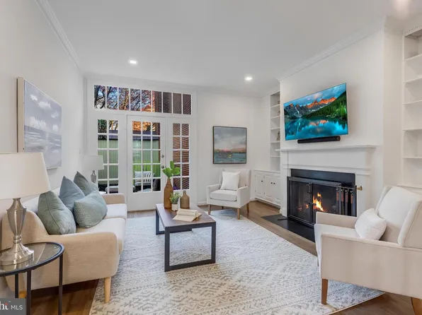 428 S Fairfax St, Alexandria, VA 22314