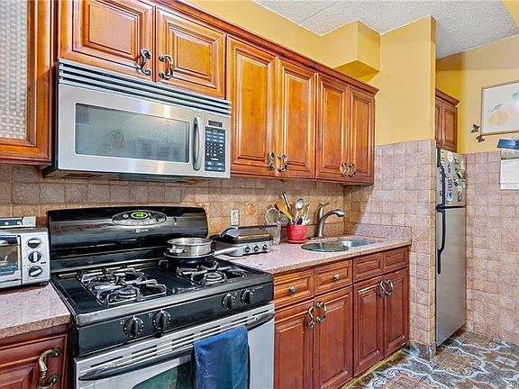 5th image of 745 Saint Anns Ave #72C