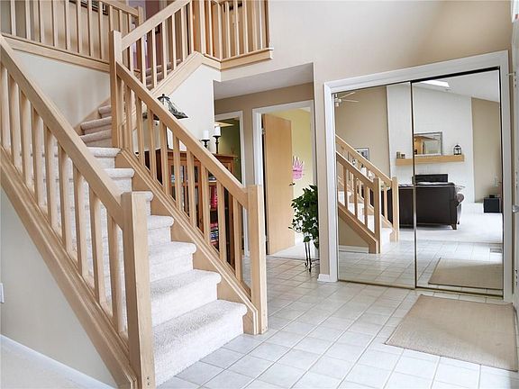 2nd image of 20 Cambray Dr
