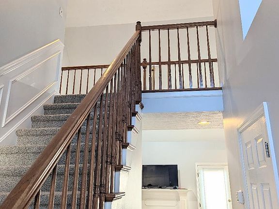 4th image of 3825 McGarry Dr