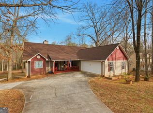 221 Grindstone Creek Dr, Clarkesville, GA 30523