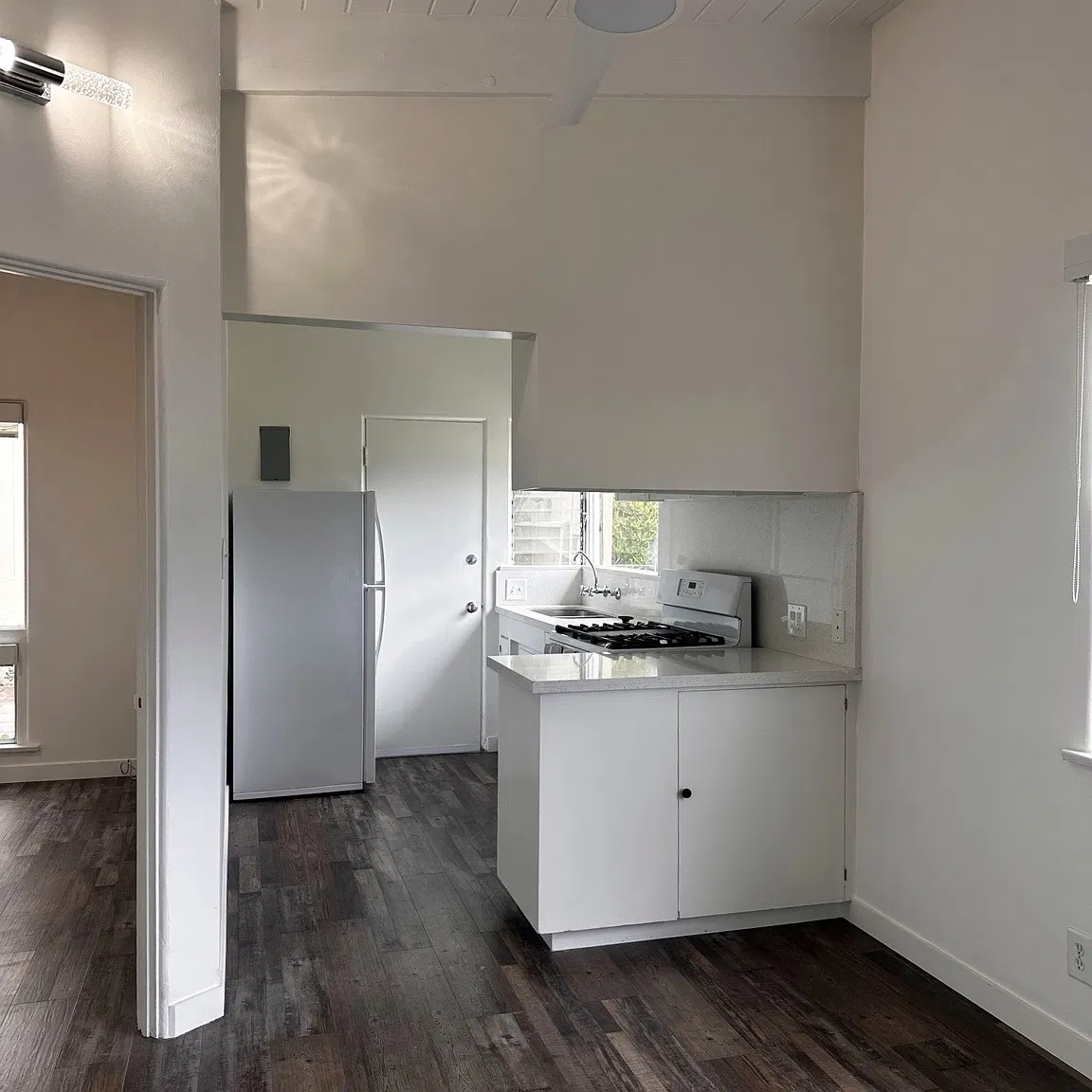 1 bed, 700 sqft, $2,650 — Photo 3
