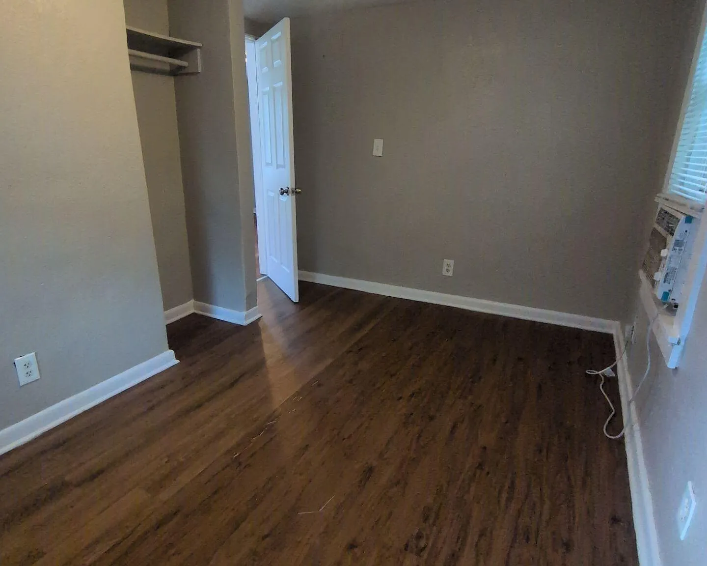 2 bed, 1.0 bath, 842 sqft, $750 — Photo 3
