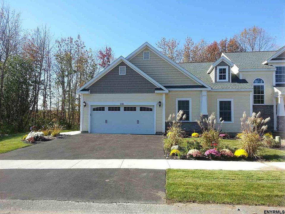1st image of 64 Lancaster Ct