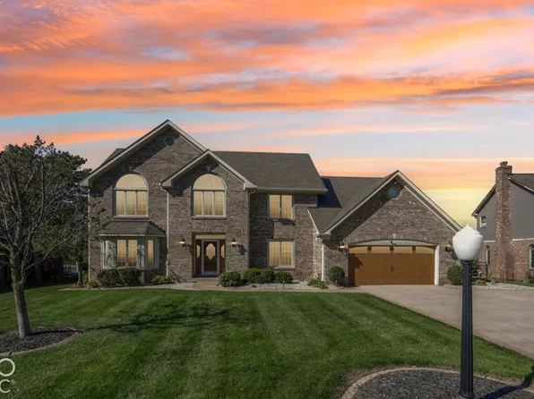 214 Yorkshire Blvd W, Cumberland, IN 46229