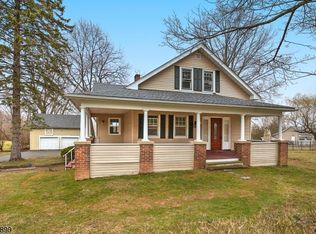 981 Old Chester Gladstone Rd, Chester, NJ 07930