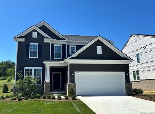 4881 Marquette Dr, Milford, MI 48381