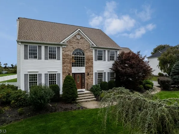 17 Woodcrest Ave, Mount Olive Twp., NJ 07828