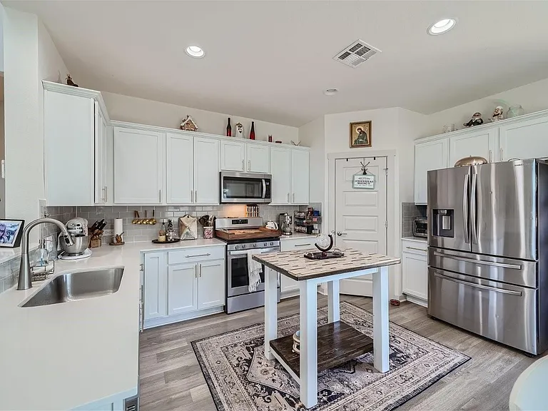 8005 Linnie Ln — Photo 8