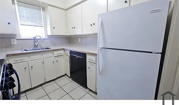 2420 Louise St #12 — Photo 5