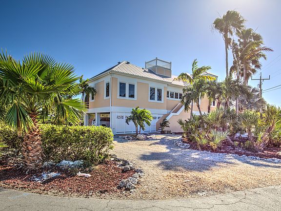 4th image of 2105 Sombrero Blvd