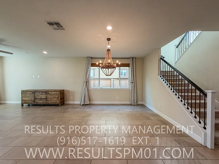 1573 Osborn Dr — Photo 10