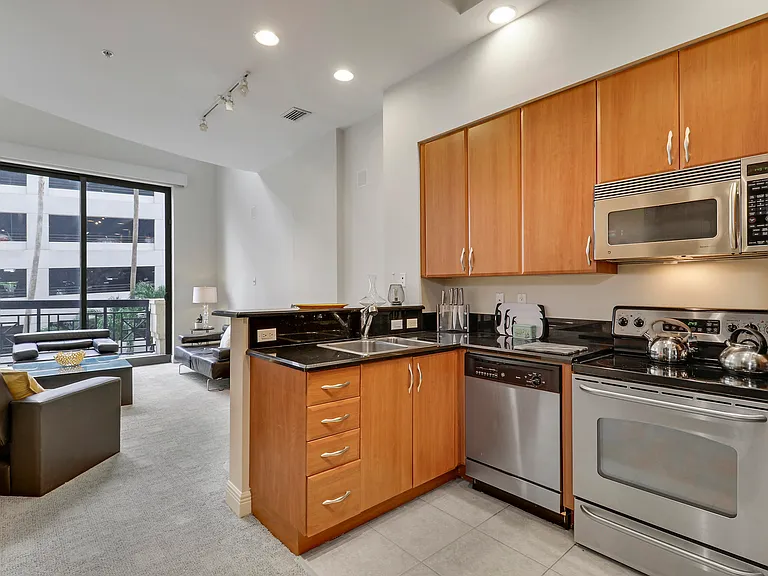 801 S Olive Ave #223 — Photo 3
