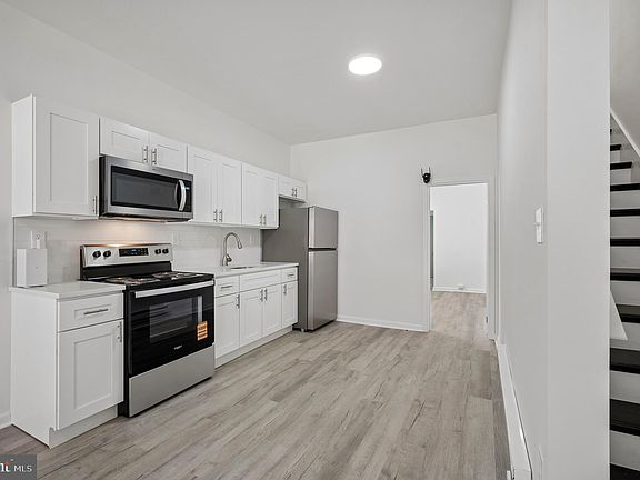 5th image of 1216 W Firth St