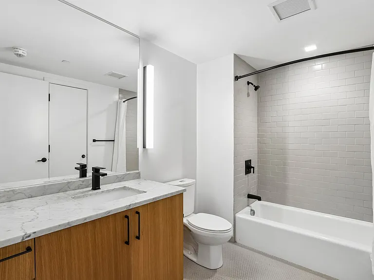 Gardner Street — Photo 25
