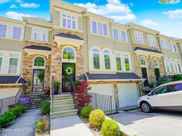 84 Presentation Cir, Staten Island, NY 10312