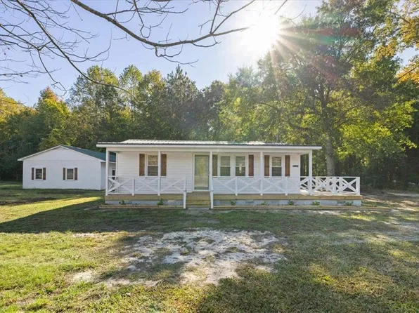 32399 Rochelle Swamp Rd, Newsoms, VA 23874