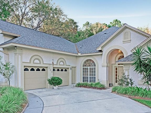 3rd image of 136 Gardenia Ave