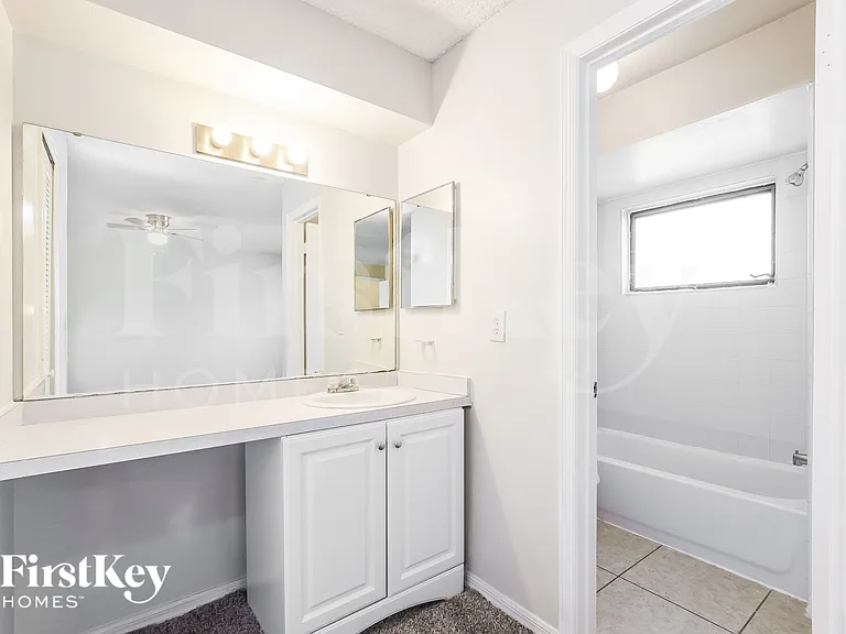 1051 Shepherd Ave — Photo 11