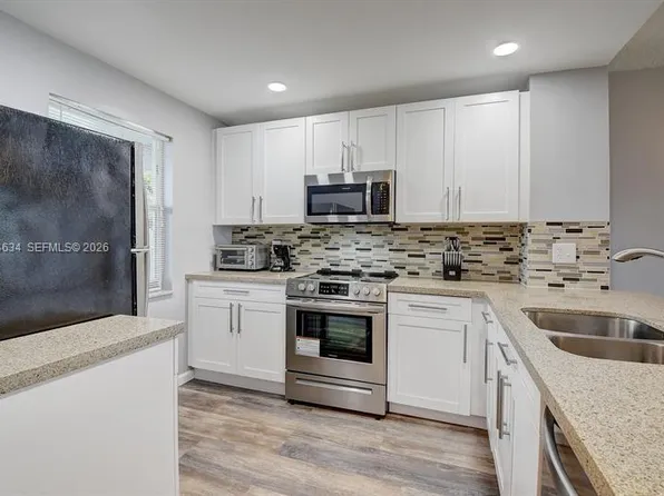 9880 Marina Blvd APT 1516, Boca Raton, FL 33428