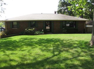 23 Oakhill Ct, Pekin, IL