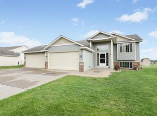 13886 7th Ave N, Zimmerman, MN 55398